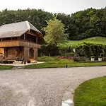Spycher-lodge By Interhome *